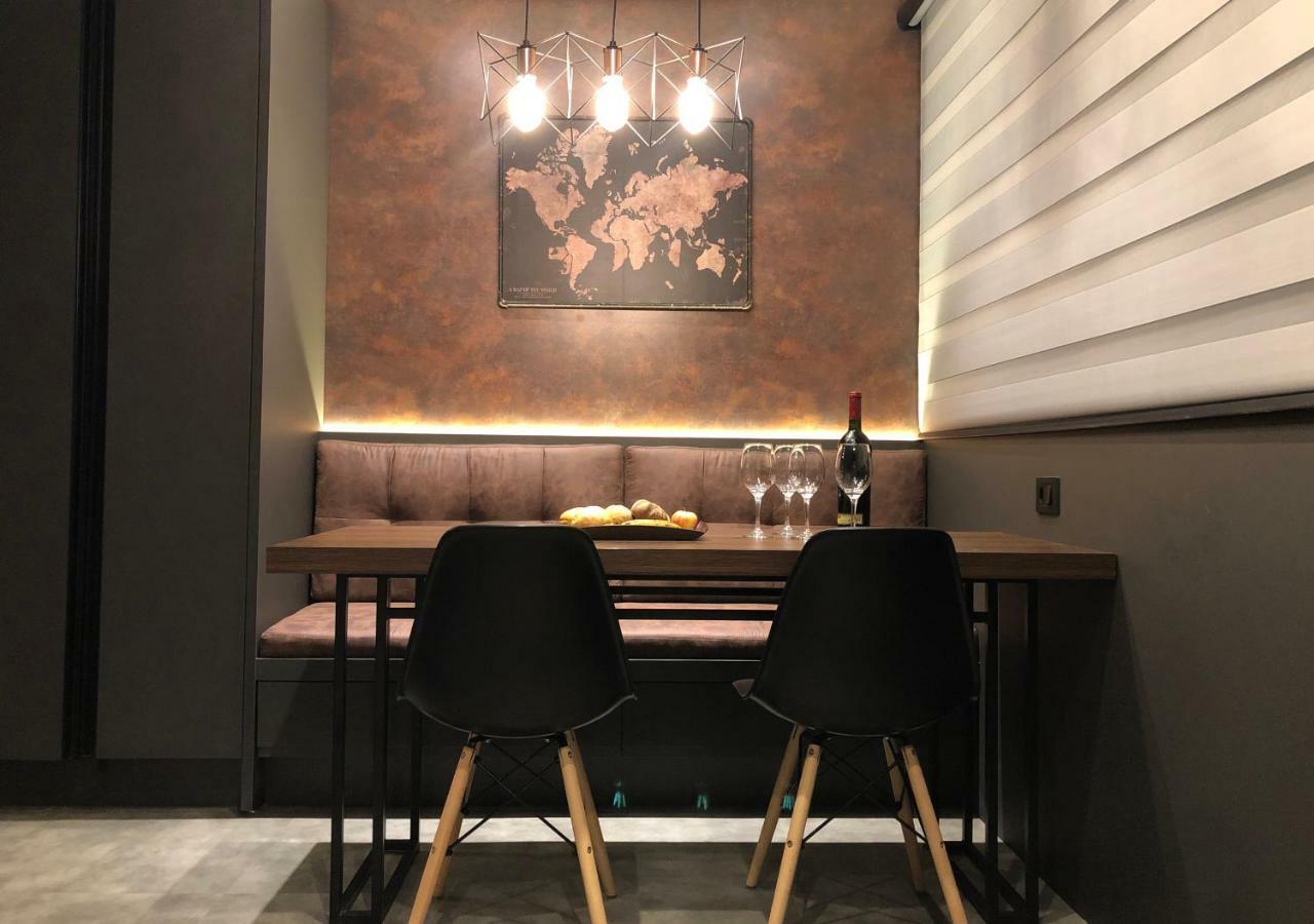 Apartamento Super Bem Decorado Em Frente Ao Shopping Curitiba